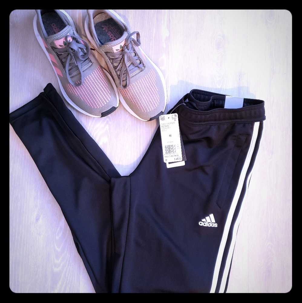 Women's Adidas pants, brand new!